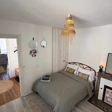 Apartment T2 Renove A 2 Pas Du Port Et De La La Rochelle (Charente-Maritime)