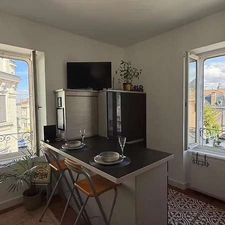 Apartment T2 Renove A 2 Pas Du Port Et De La