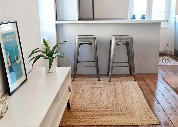 T2 Renove A 2 Pas Du Port Et De La *